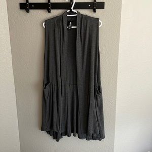 Long sleeveless cardigan
